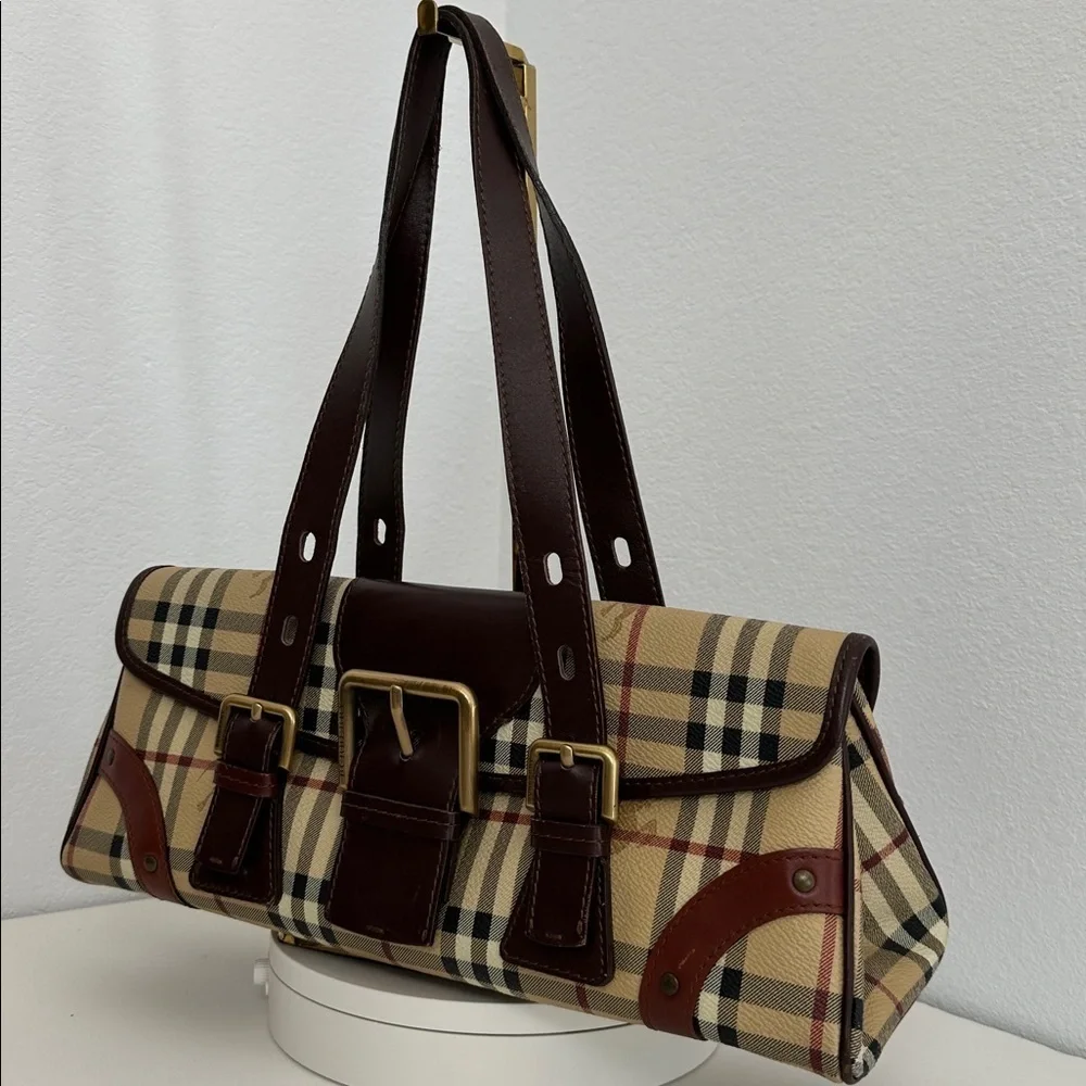 💯Authentic Burberry Shoulder Bag🍀